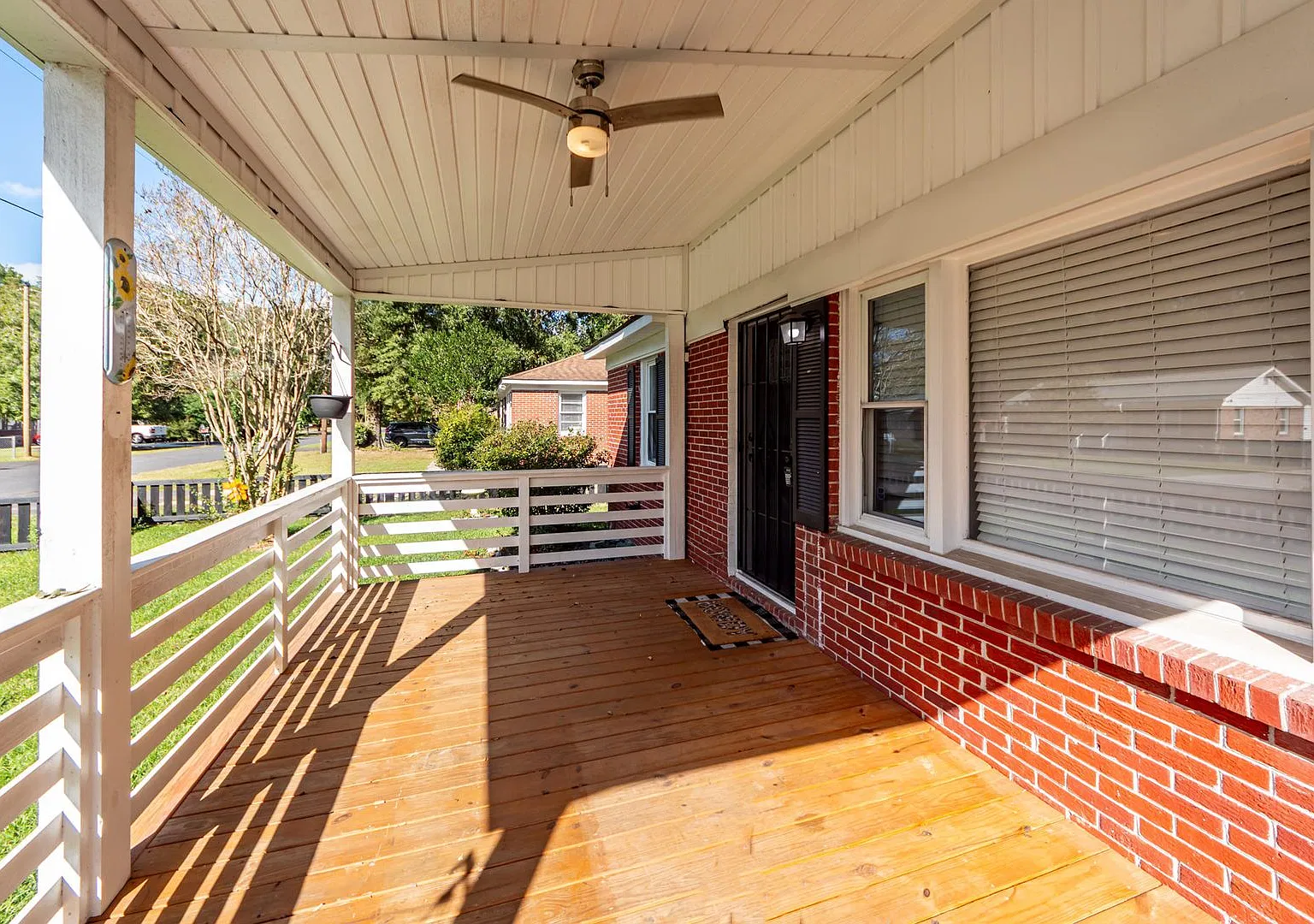 3 Bedroom, 2 Bathroom Home in Boulder Bluff - Goose Creek — Photo 4