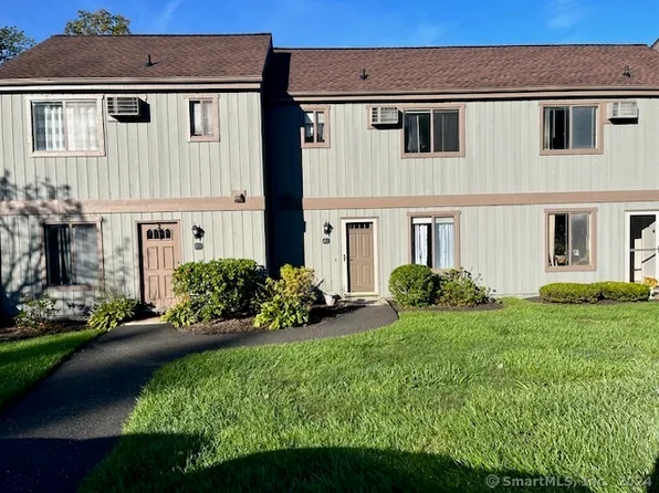 15 Locust Lane #46, Brookfield, CT 06804