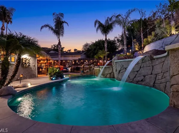 10323 Newhome Ave, Sunland, CA 91040