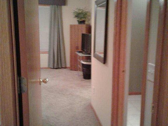 entrance to master bed