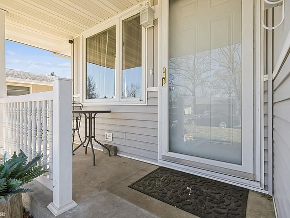 3rd image of 23 Oak Dr