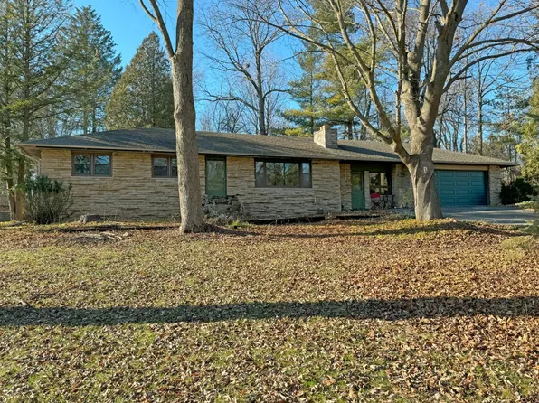 W221N8371 Hoag LANE, Lisbon, WI 53089