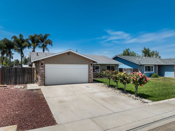 297 Pecan Dr, Ripon, CA 95366