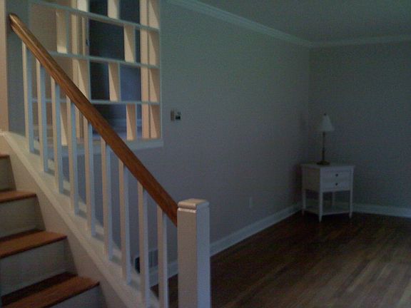 few steps to bedroom level