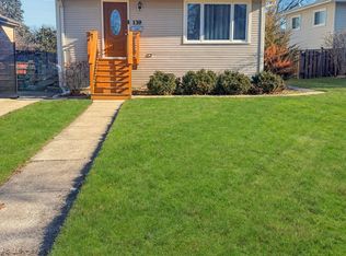 139 S Michigan Ave, Villa Park, IL 60181