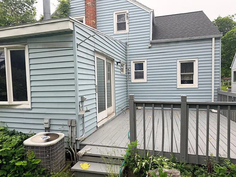 29 Parkhurst Blvd — Photo 2