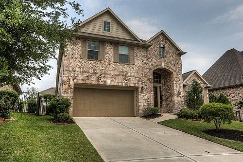 2nd image of 10 Woodmoor Pl