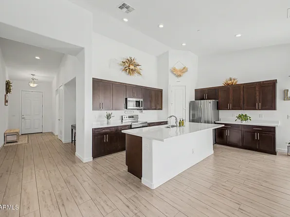 16913 E ALAMOSA Avenue #A, Fountain Hills, AZ 85268