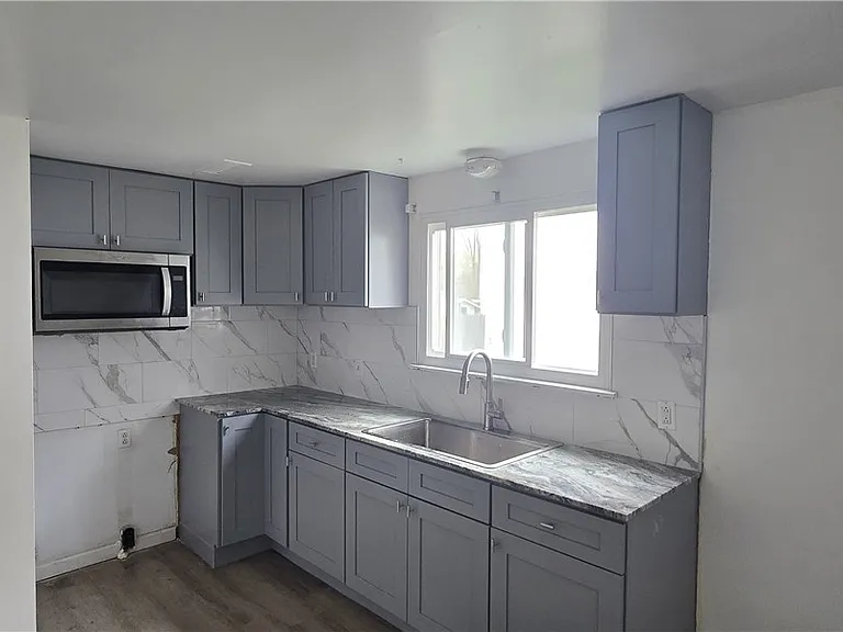 50 Strasbourg Dr #LOWER — Photo 7