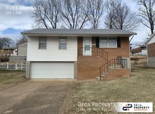 9063 Amona Dr, Saint Louis, MO 63123