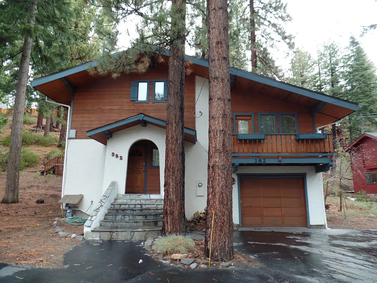 382 Country Club Drive — Photo 2