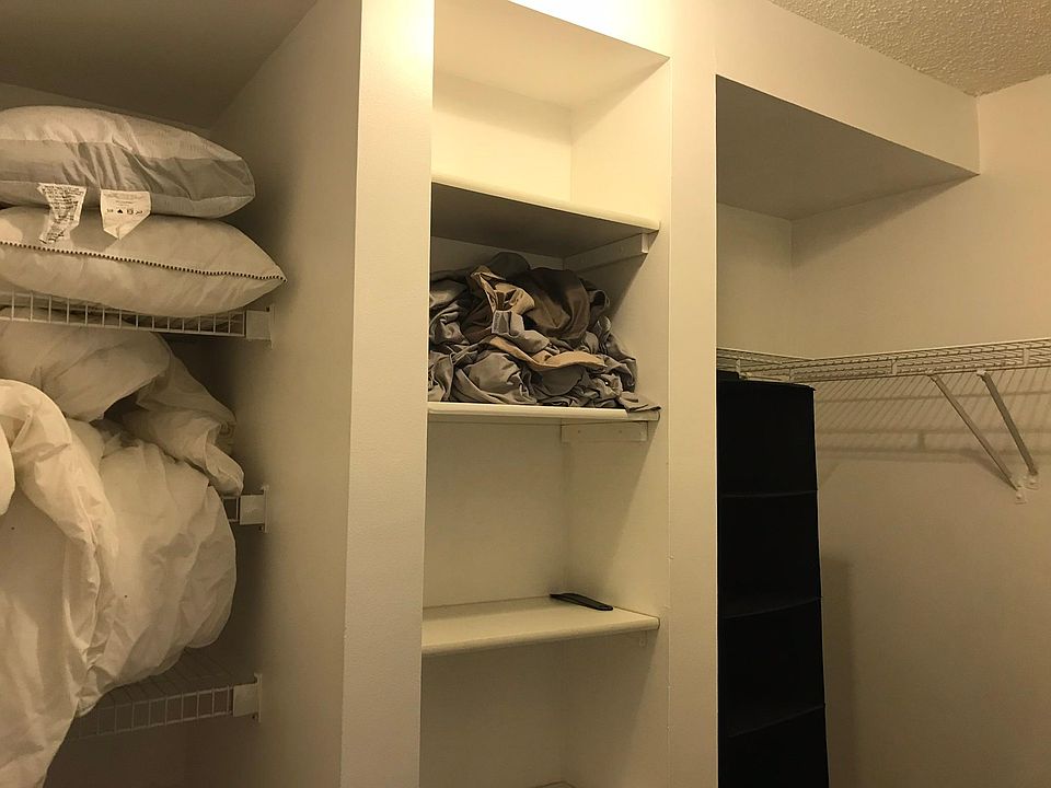 Walk-in closet