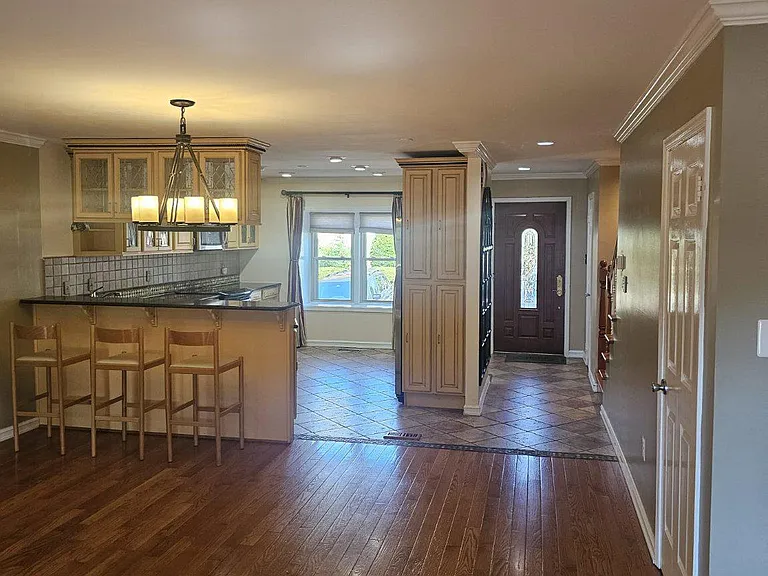 10218 Arizona Cir #16 — Photo 5
