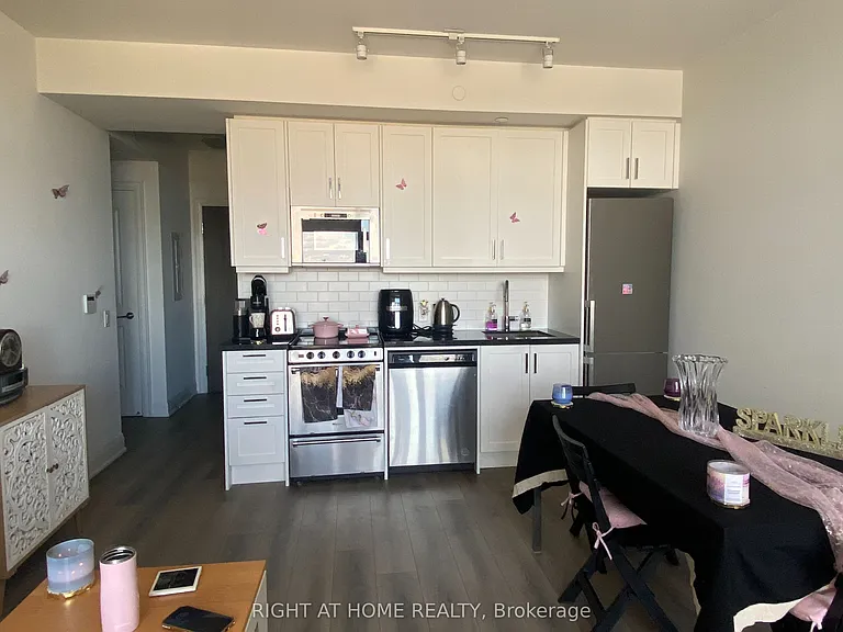 10 Gatineau Dr #1007W — Photo 6
