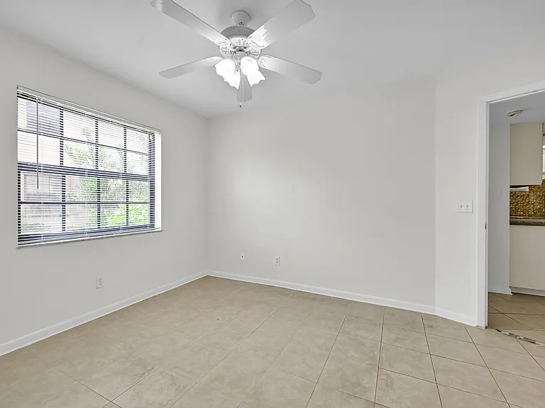 2013 NE Collins Cir #50 — Photo 13