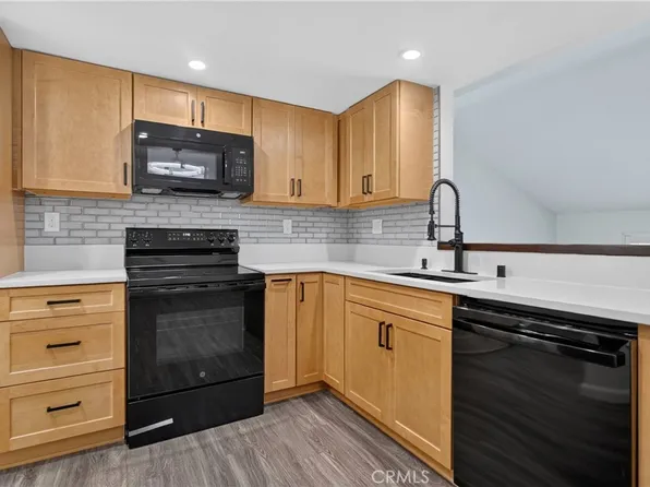 648 Coronado Ave, Long Beach, CA 90814