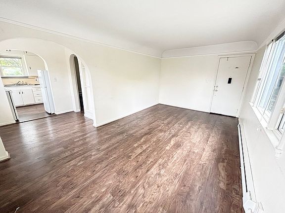 5th image of 3124 Colby Ave #1