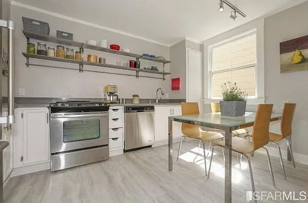 3607 22nd St — Photo 2
