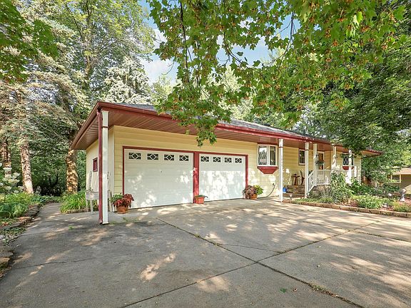 4th image of 5840 Tennison Dr NE