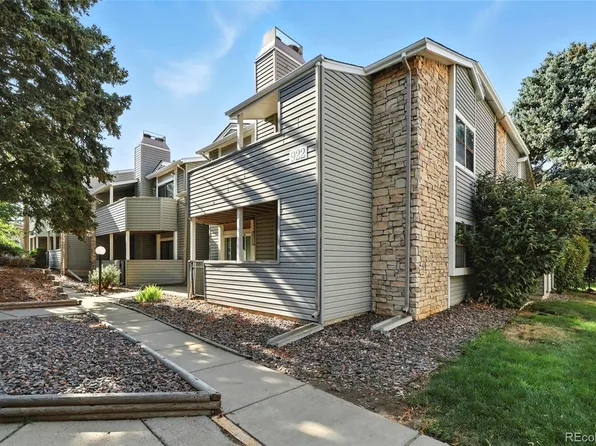 922 S Walden Street #201, Aurora, CO 80017