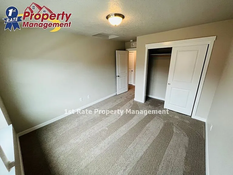 436 N Traquair Ln — Photo 10