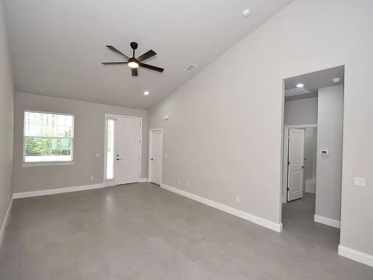 17 Ryapple Ln #A — Photo 3