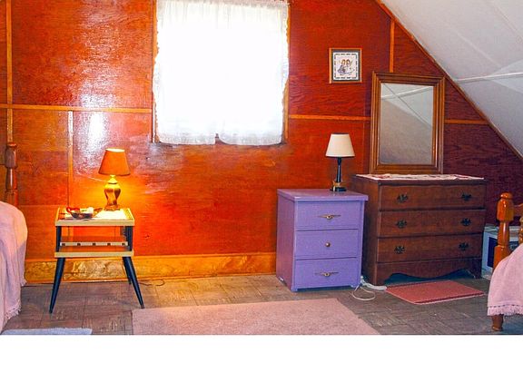 3rd Bedroom upstairs