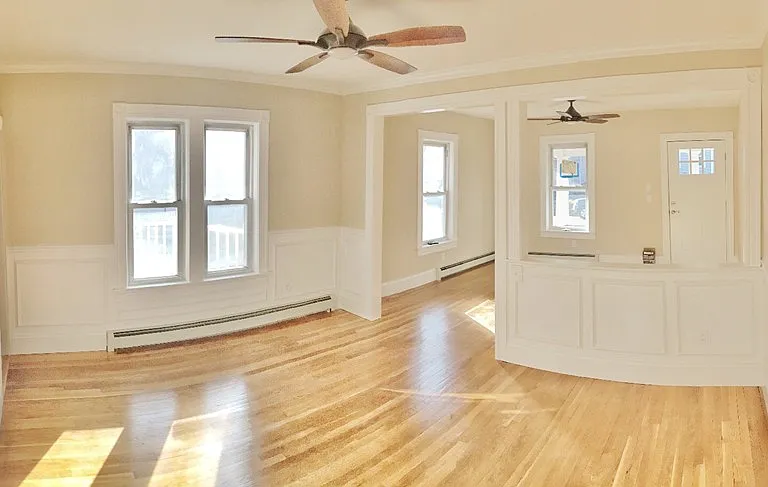97 Temple St — Photo 2