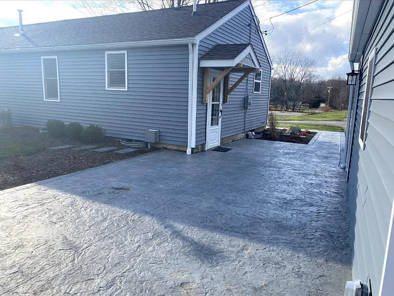 1570 Baker Rd — Photo 2
