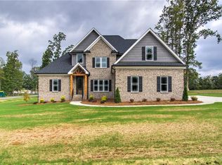 7706 Honkers Hollow Ct, Stokesdale, NC 27357