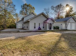 672 Liberty Rd, Picayune, MS 39466
