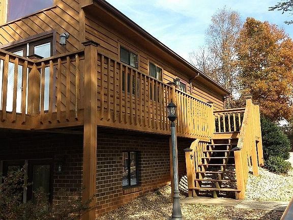 2nd image of 1171 Pine Bluff Dr