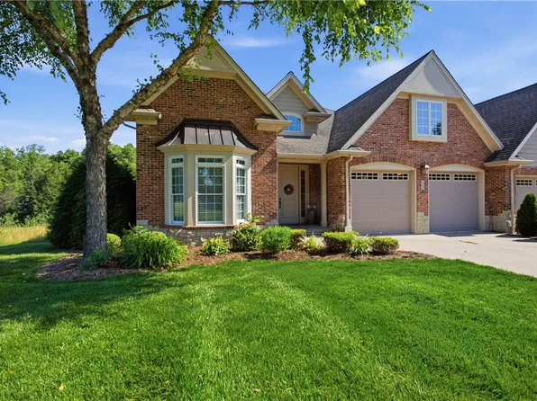 1208 Mini Hills Dr, Effingham, IL 62401