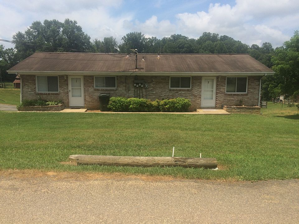 1st image of 135 Twin Oaks Dr