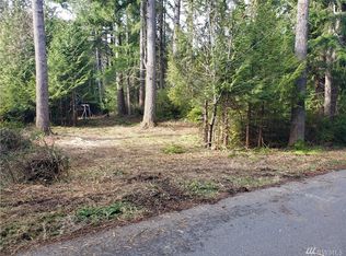 460 E Lakeshore Dr, Allyn, WA 98524