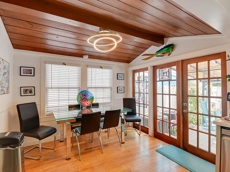1009 Watson St — Photo 8