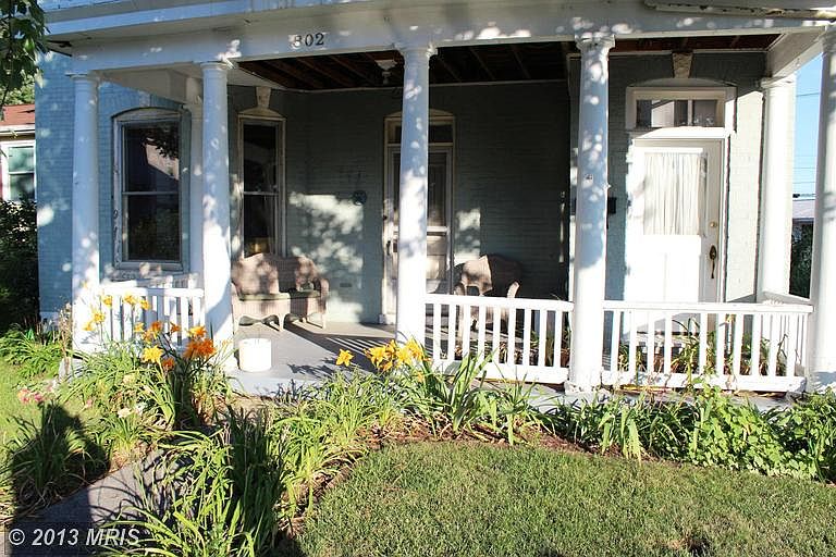 1st image of 802 Dewey Ave