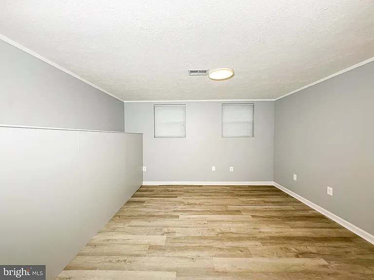 9206 Lorelei Ct — Photo 43
