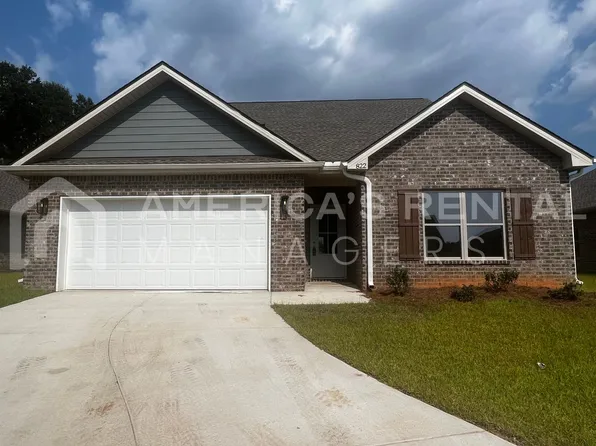 822 Temple St, Foley, AL