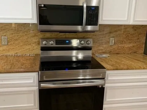 3188 NW 114th Ave, Pompano Beach, FL 33065