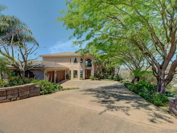 16677 Falcon Heights Rd, Ramona, CA 92065