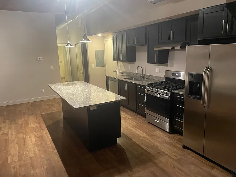 535 Roosevelt Ave #108 — Photo 4