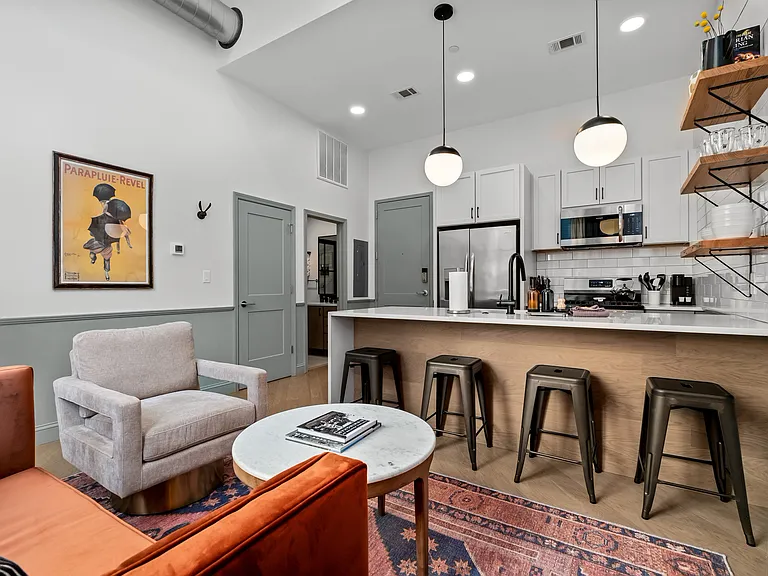 2212 Morris Ave #300 — Photo 12