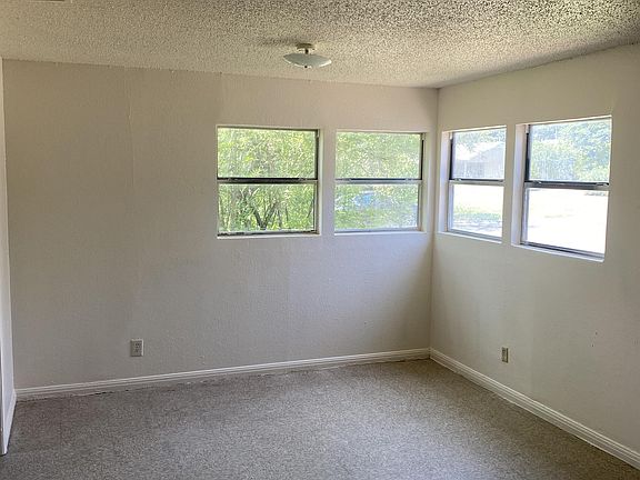 2nd image of 1802 Alamo Ave #1