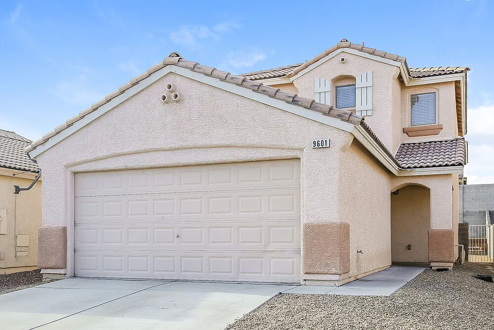 3 bed, 2.5 bath, 1462 sqft, $2,160 — Photo 4