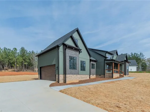 1314 Riverside Dr, Lexington, NC 27292