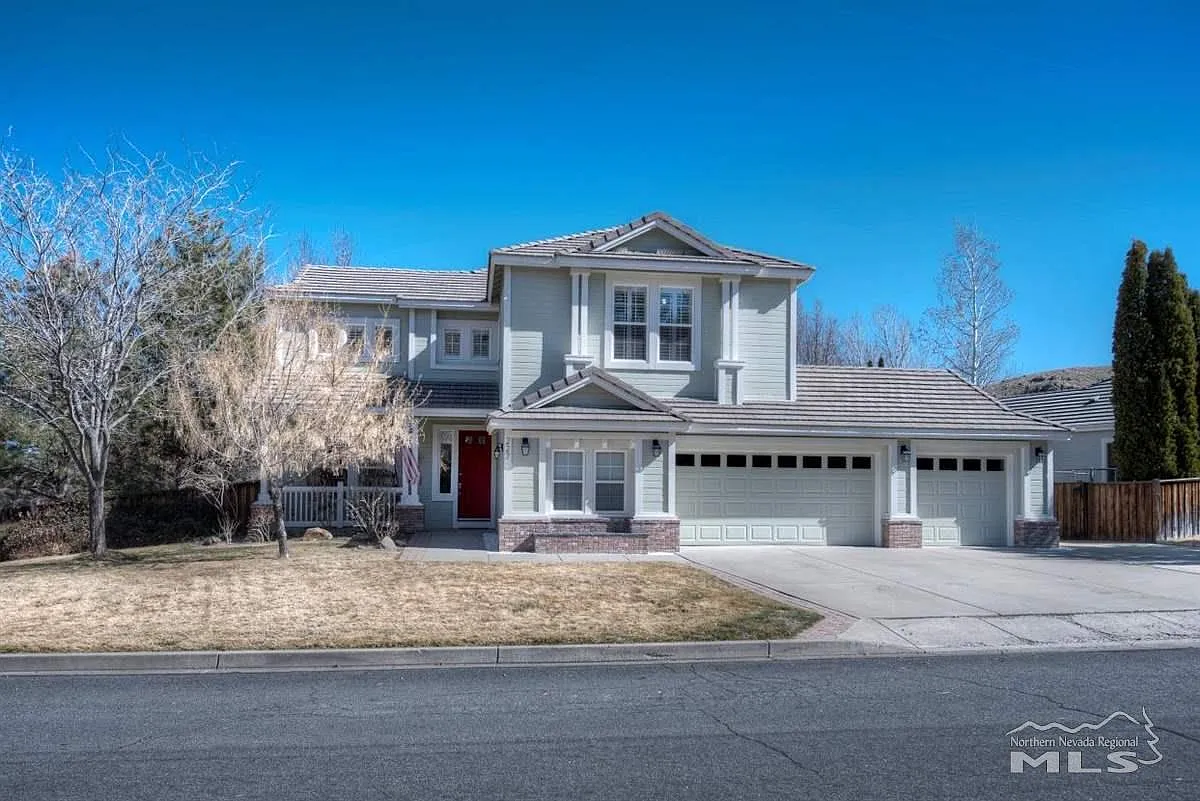 227 Saint Albans Pl photo 1