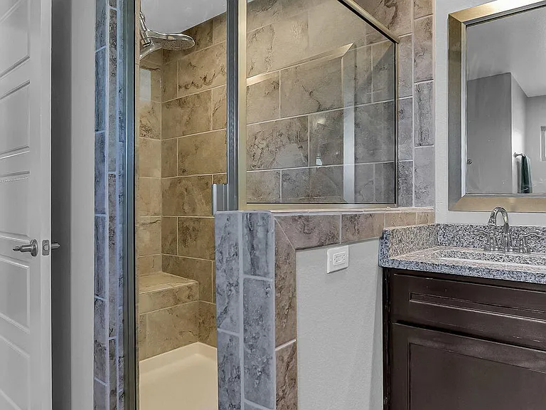 2420 Sammy Cervantes St — Photo 17