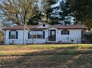 607 E Spring St, Highland, KS 66035