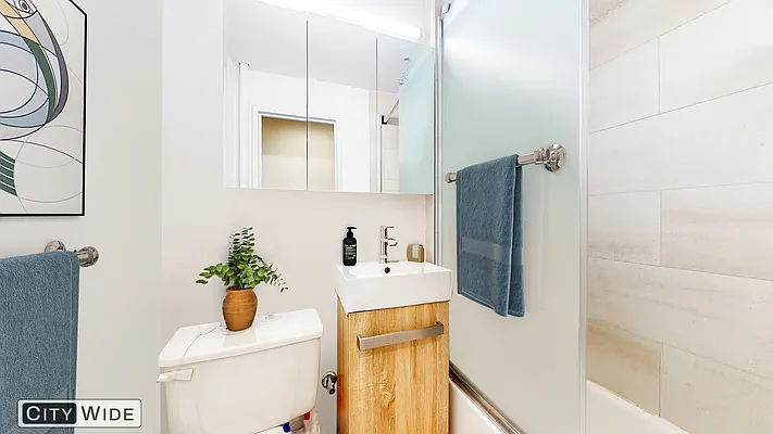 Rented by City Wide Apartments | media 6